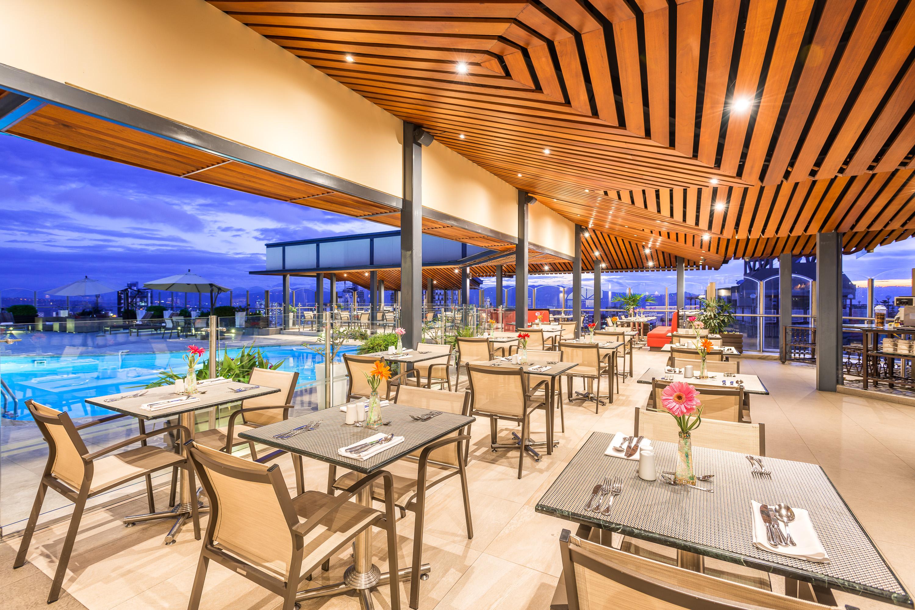 Hotel Dann Carlton บูการามังกา ภายนอก รูปภาพ The Deck