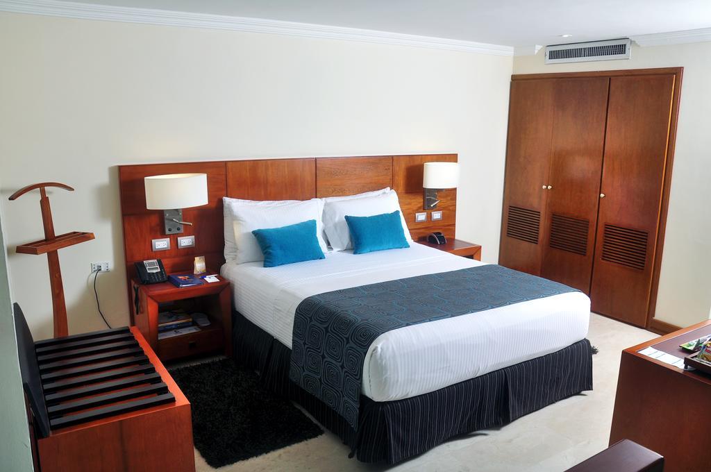 Hotel Dann Carlton บูการามังกา ภายนอก รูปภาพ A room at the hotel