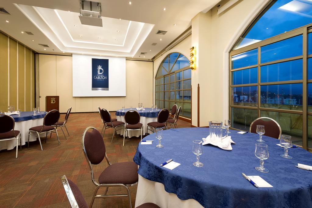 Hotel Dann Carlton บูการามังกา ภายนอก รูปภาพ Meeting room